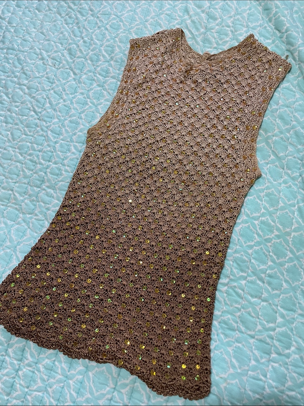 misdemeanor ombre, crochet top with gold sequence